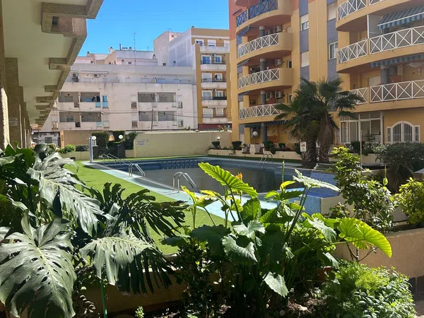Piso en Calle Villa Madrid, 34 - Foto 1