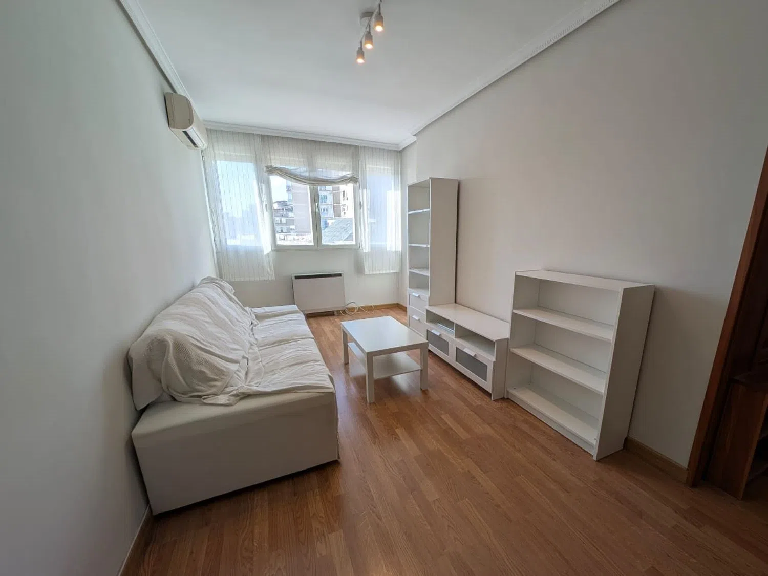 Piso en calle de Villamanín, 31 - Foto 1