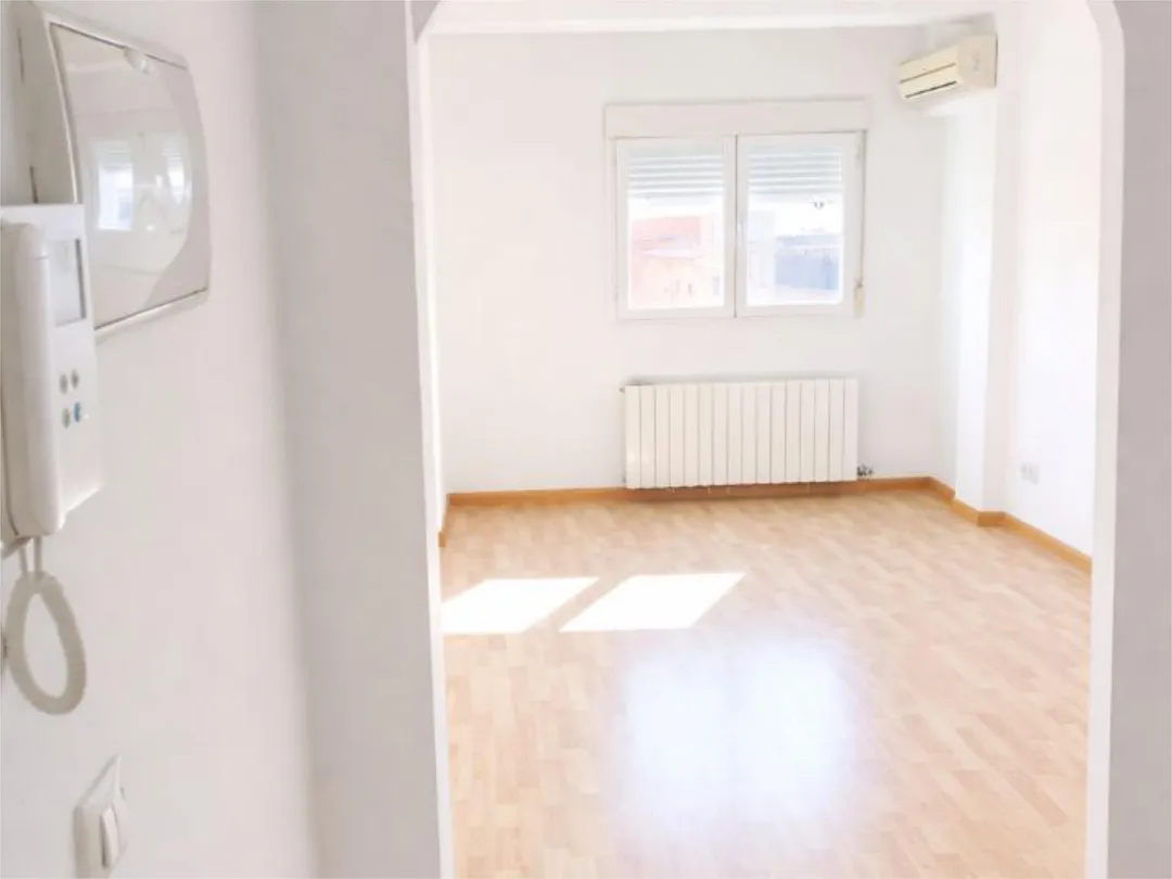 Piso en  Calle de Antonio Maura 25 - Foto 2