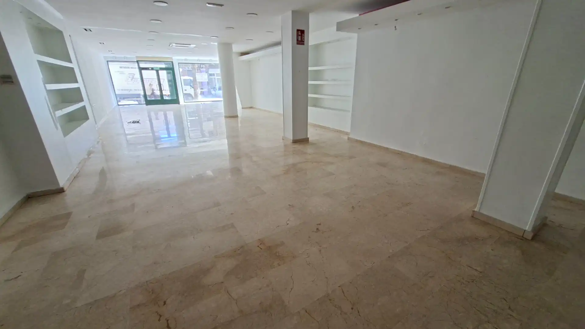 Local comercial en  Avinguda Ancha de Castelar 550 - Foto 4