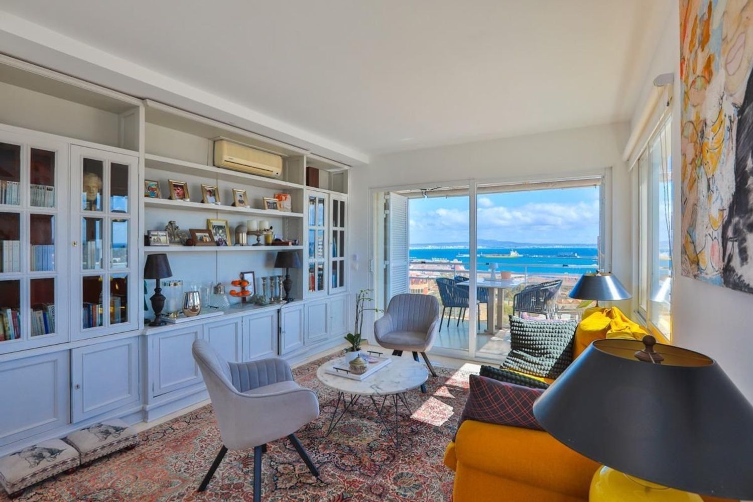 Piso en calle de Carme Guardia, 4 - Foto 1