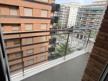 Piso en  Gran Vía Juan Carlos I 43 - Foto 2