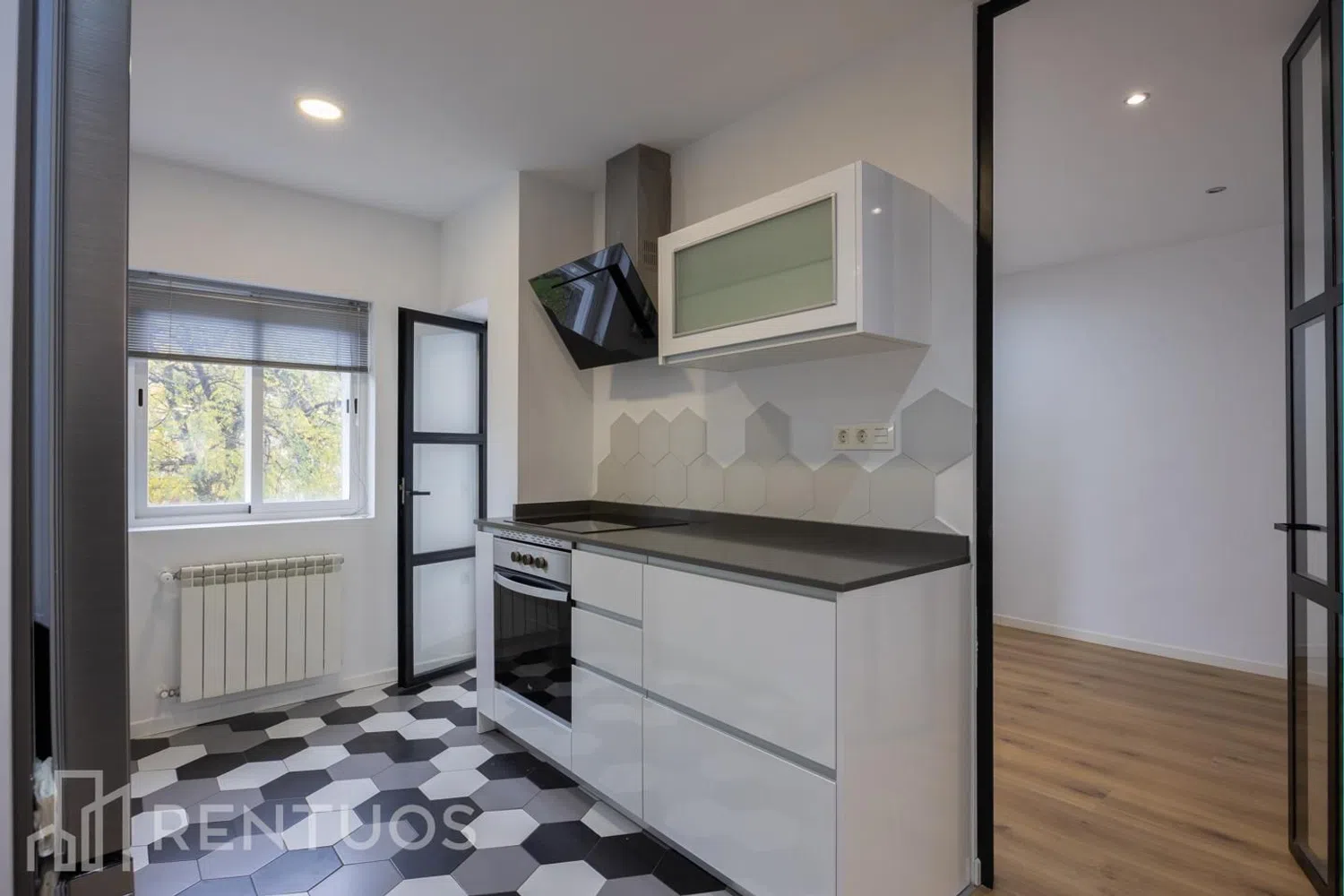 Piso en calle de la del Manojo de Rosas - Foto 12