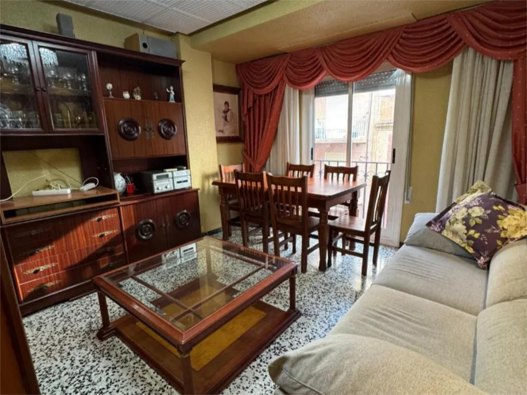 Piso en  Carrer Martín de Torres 18 - Foto 2