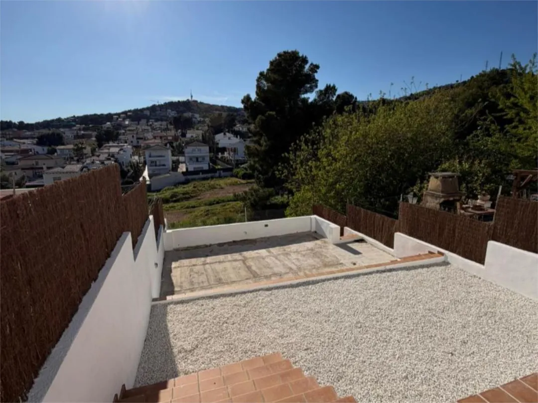 Casa adosada en  Carrer de Bolívia 17 - Foto 17