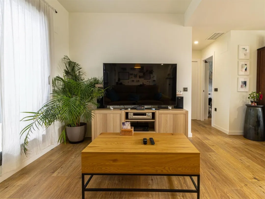 Piso en  Avenida Rey Juan Carlos I Local - Foto 1