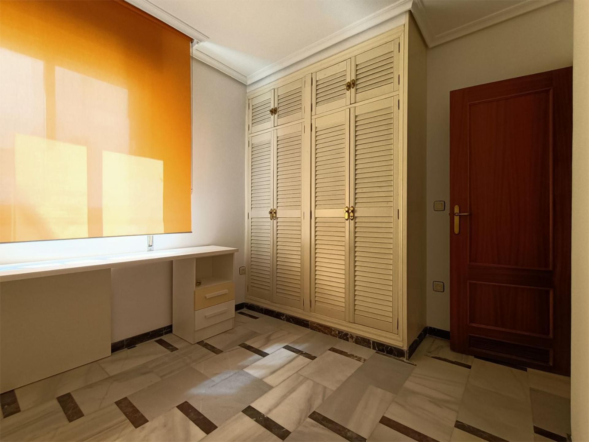 Piso en  Plaza de Colón 7 - Foto 9