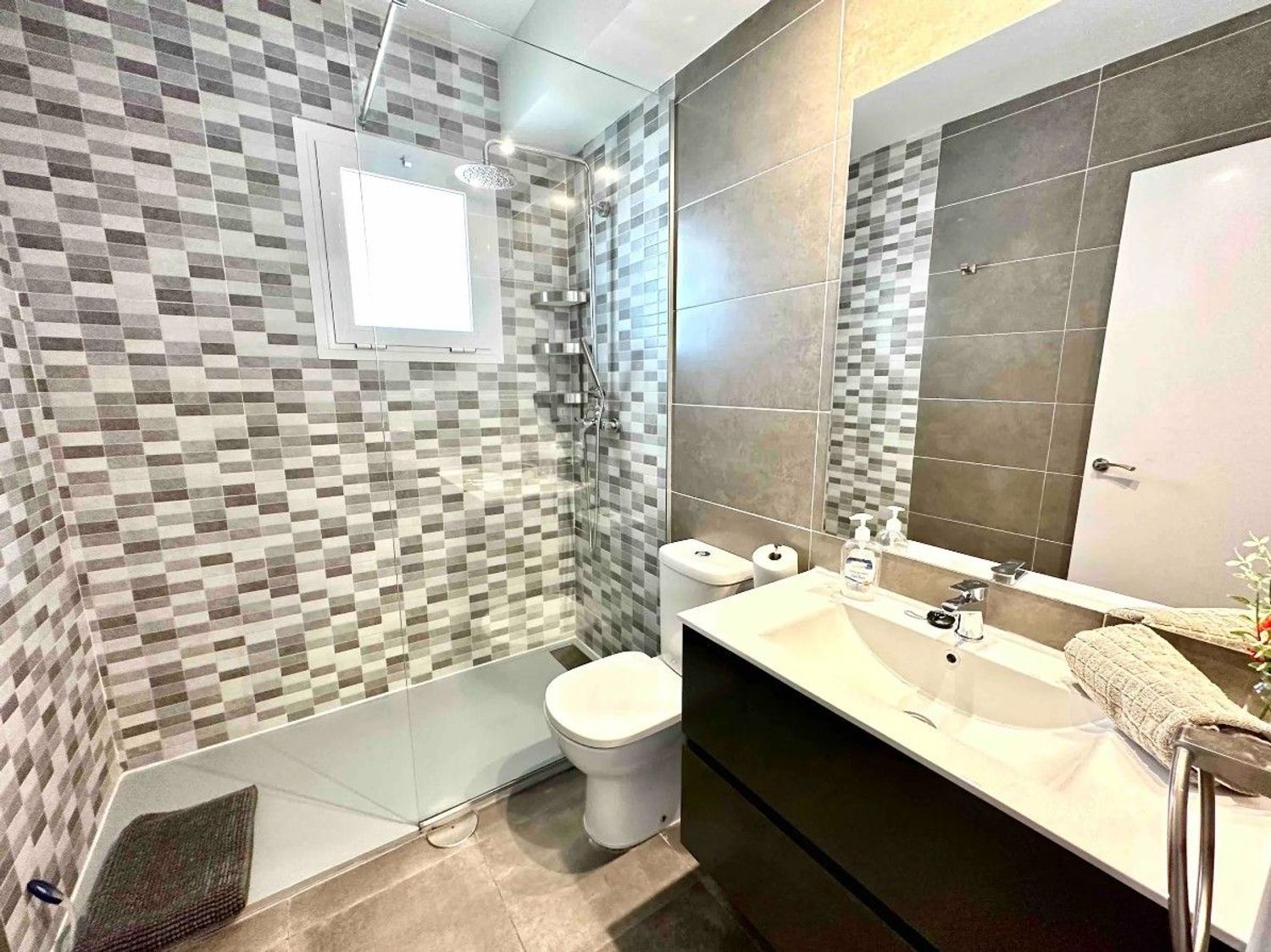 Chalet adosado en avenida Yunquera, 6145 - Foto 5