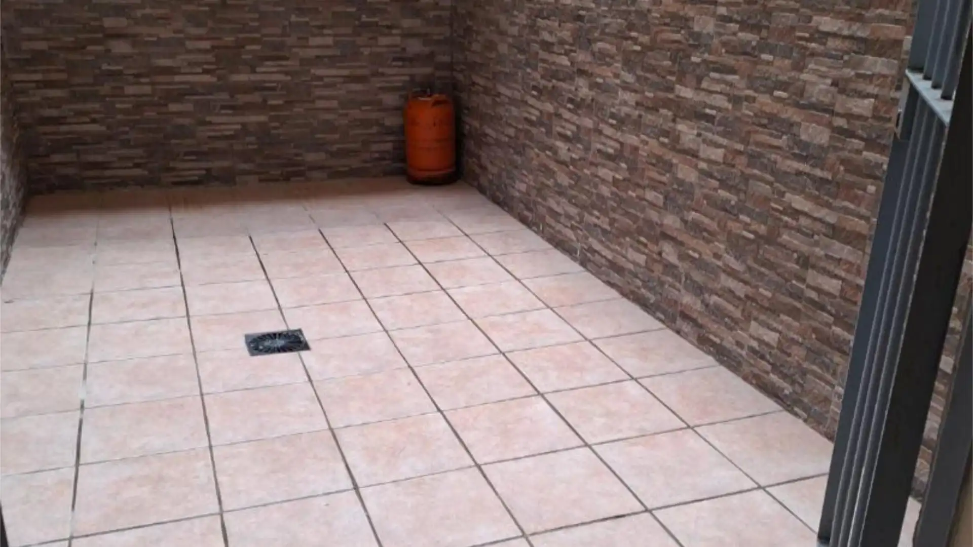 Piso en  Calle Arquitecto Hernández Rubio 3 - Foto 17