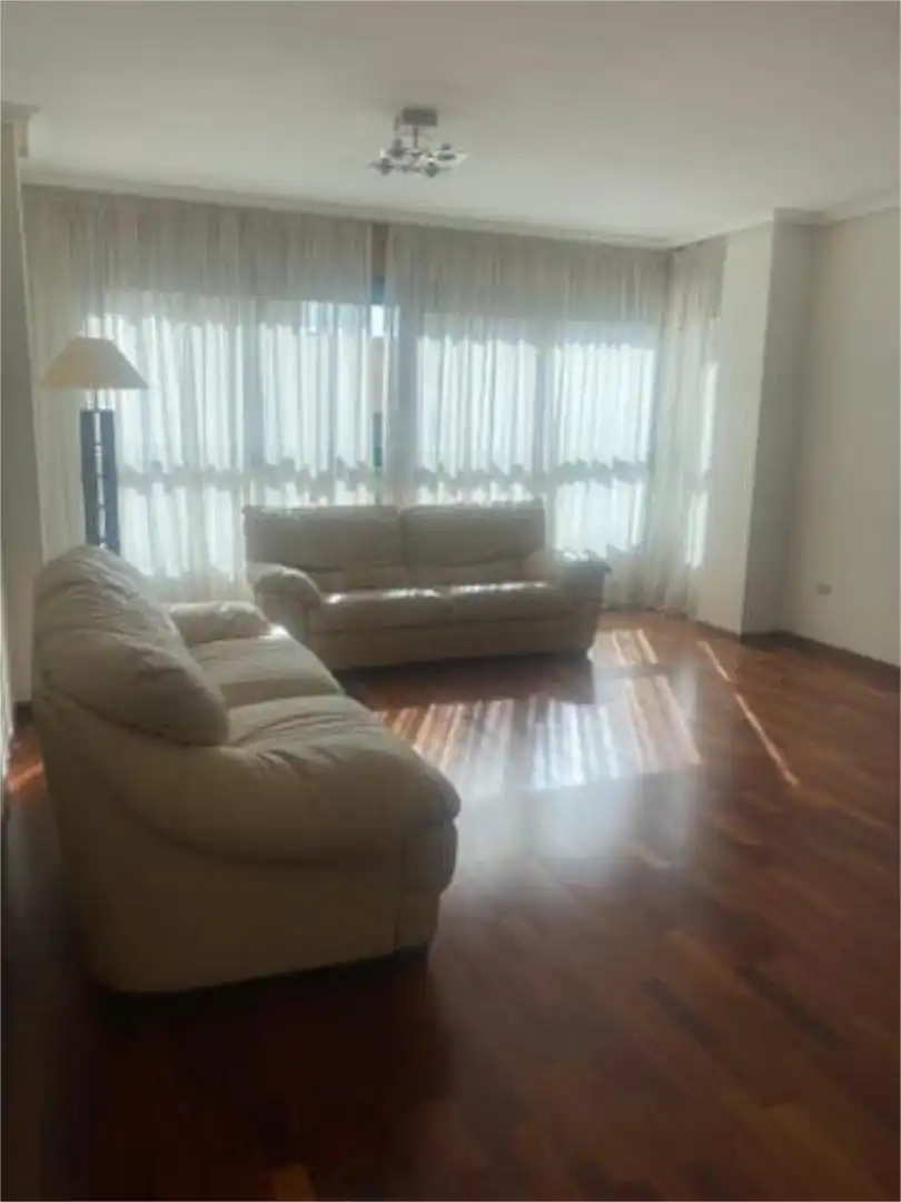 Piso en Juan Carlos I - Foto 2