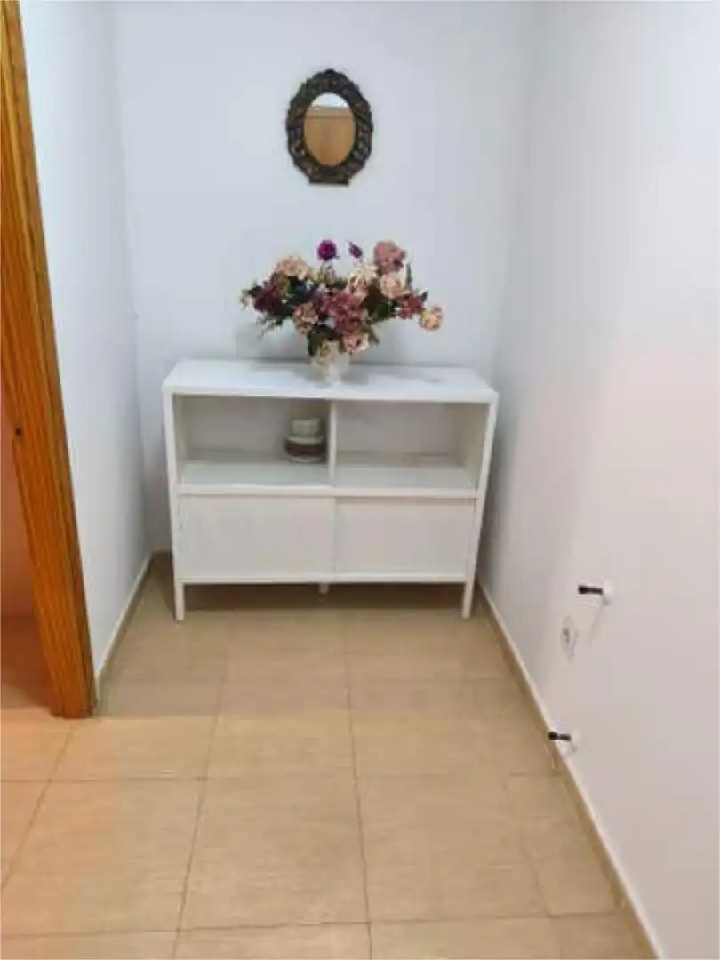Piso en Cerca del colegio virgen de la vega - Foto 5