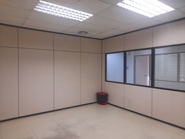 Local comercial en  Travessera Industrial - Foto 9