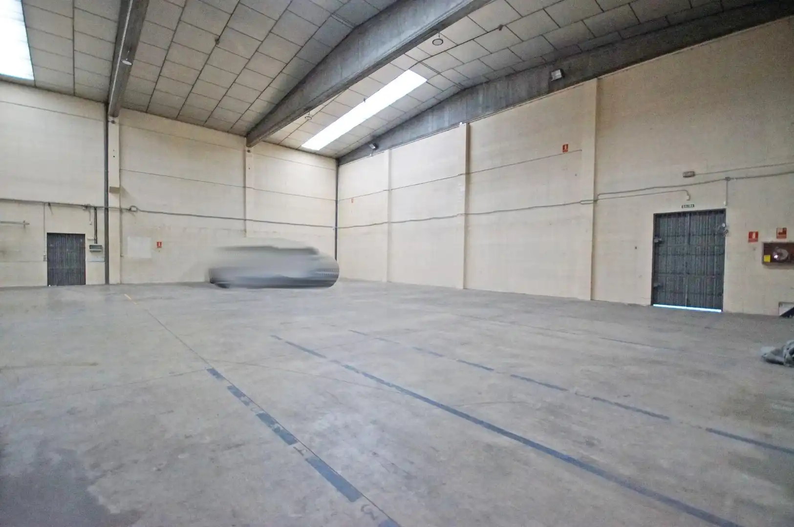 Nave Industrial en  Carrer Carrer Motors 306 - Foto 7