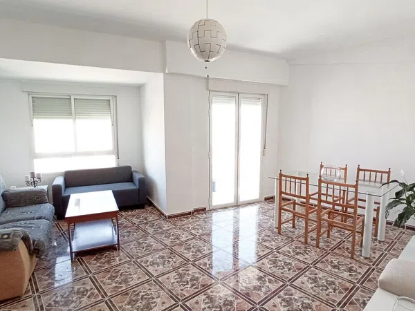 Piso en Plaza de Santa Leocadia, 8, Casco Antiguo, Casco Antiguo - Foto 1
