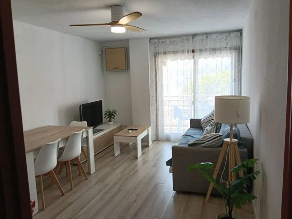 Piso en ciutats unides, 1