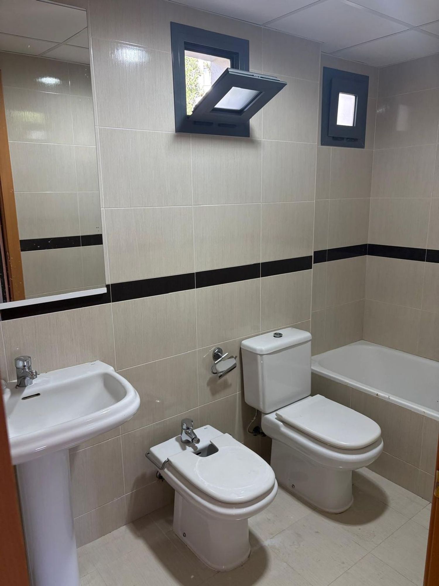 Chalet adosado en Avenida de los Abedules, 19 - Foto 5