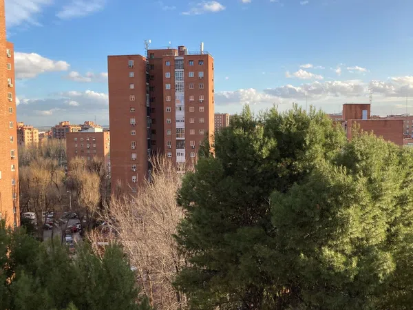 Piso en calle de Menasalbas, 6 -8