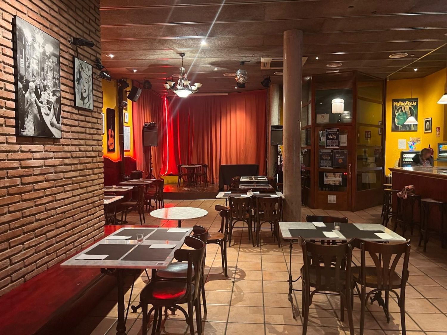 Bar de copas en traspaso en Calle del Pati del Gall, 11 - Foto 3