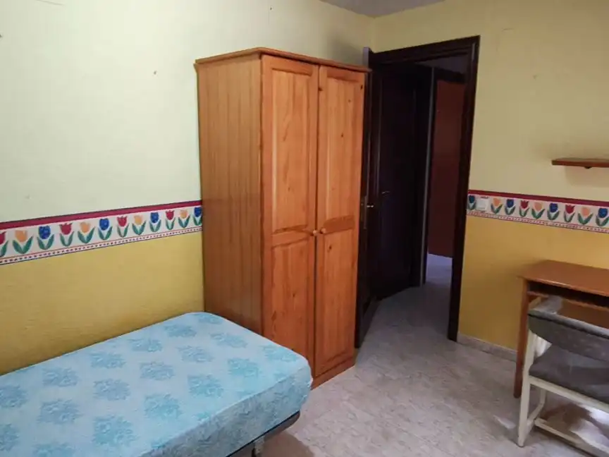 Piso en  Calle Doctor Eduardo García-Triviño López 8 - Foto 4