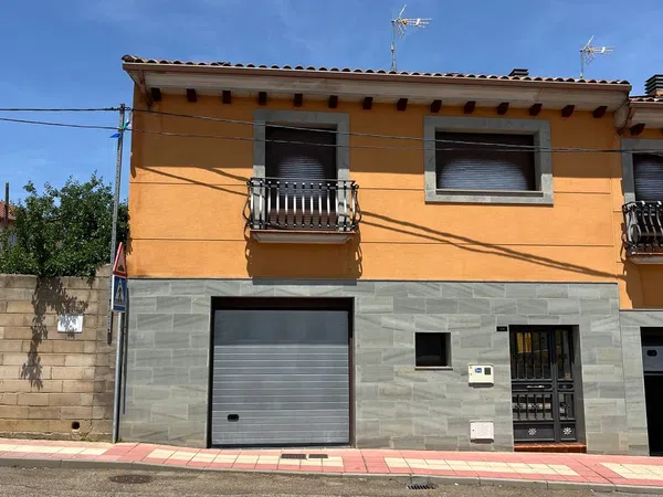Chalet adosado en Avenida la Constitución, 37 a - Foto 1