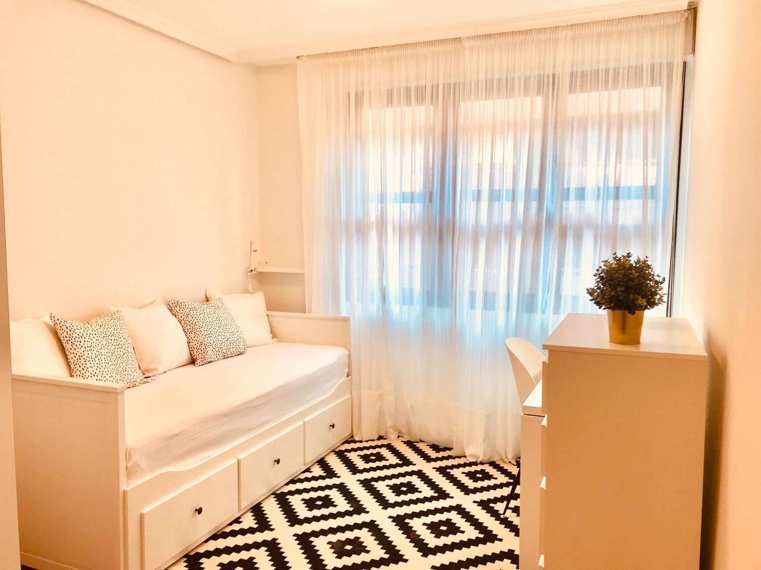 Estudio en calle Emilio Carrere, 4 - Foto 5