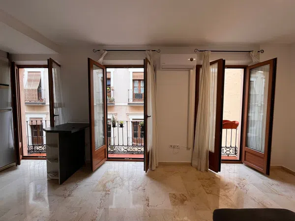 Alquiler de dúplex en Calle San Jerónimo, 9