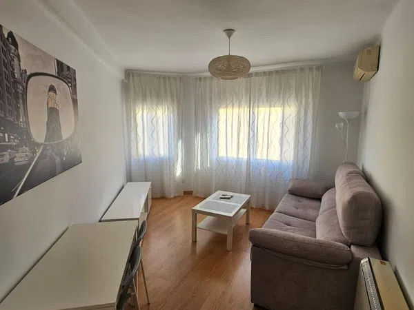 Piso en calle de José Paulete, 3