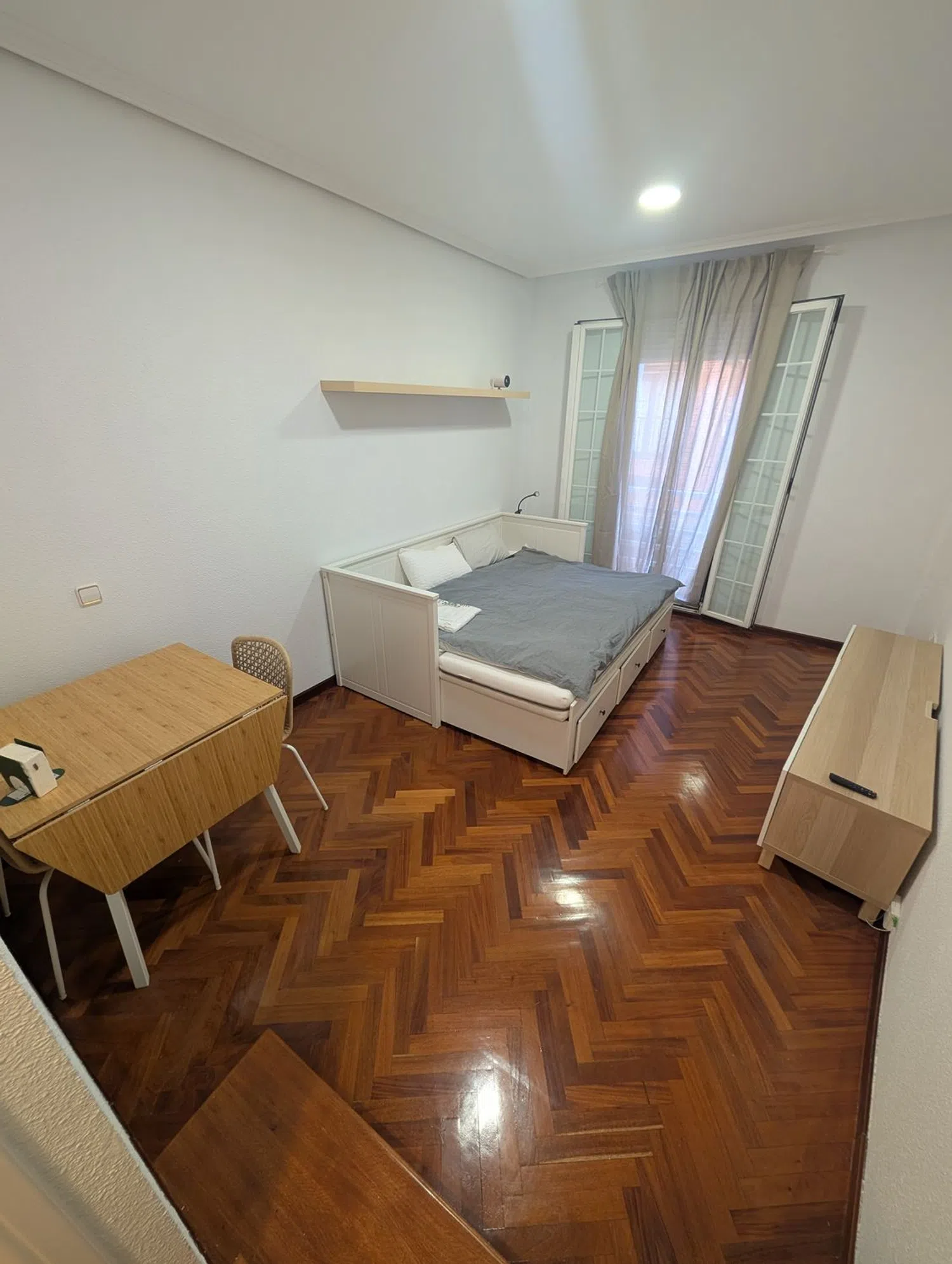 Estudio en calle del Naranjo, 10 - Foto 1