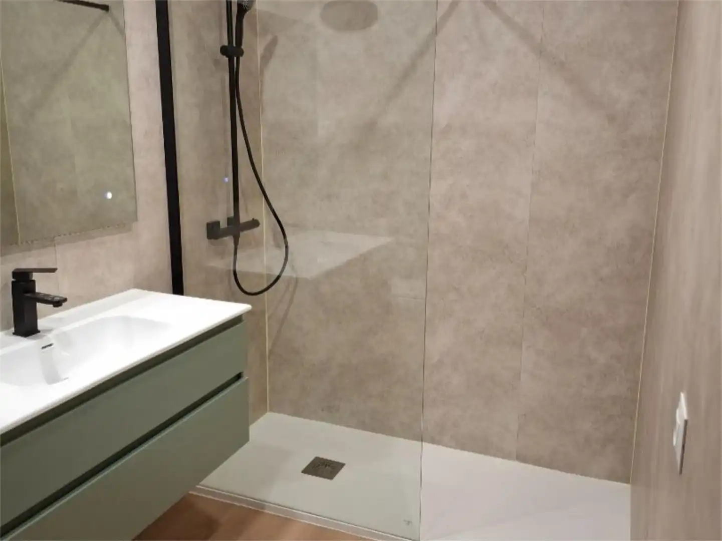 Piso en  Calle de Pedro Rico 15 - Foto 37