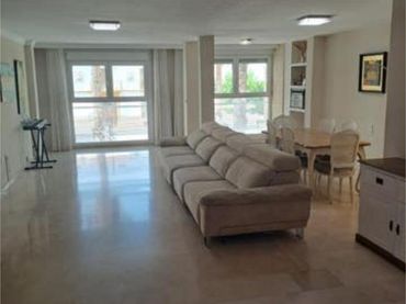 Piso en Plaza Real - Foto 1
