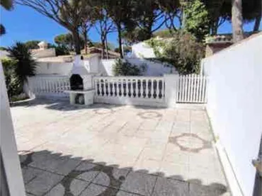 Casa adosada en urbanización la Barrosa - Foto 5