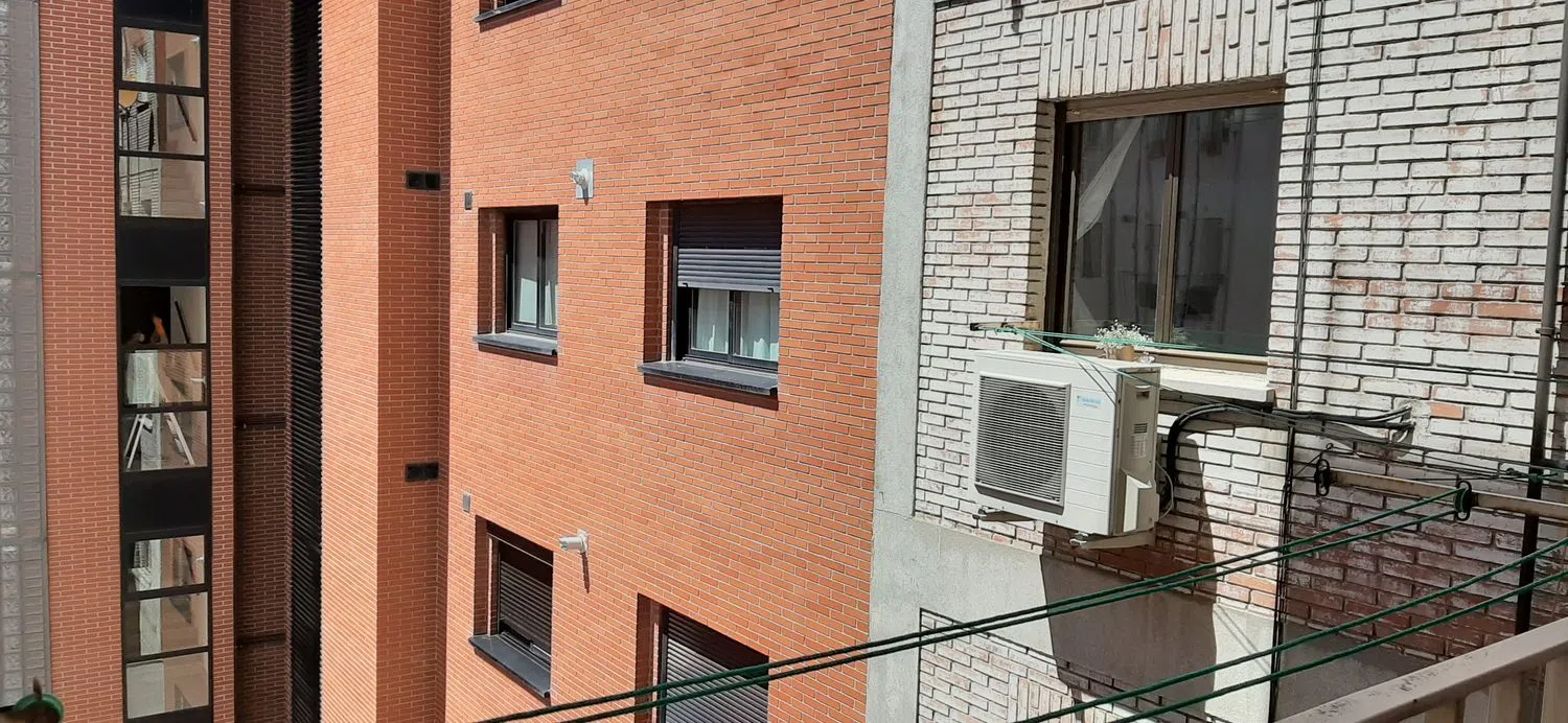 Piso en calle de Guzmán el Bueno, 30 - Foto 5