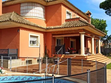 Chalet en  Avenida de la Constitución 18B - Foto 1