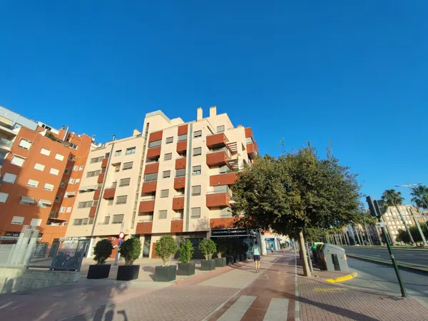 Piso en Avenida Juan Carlos I, 72 - Foto 1