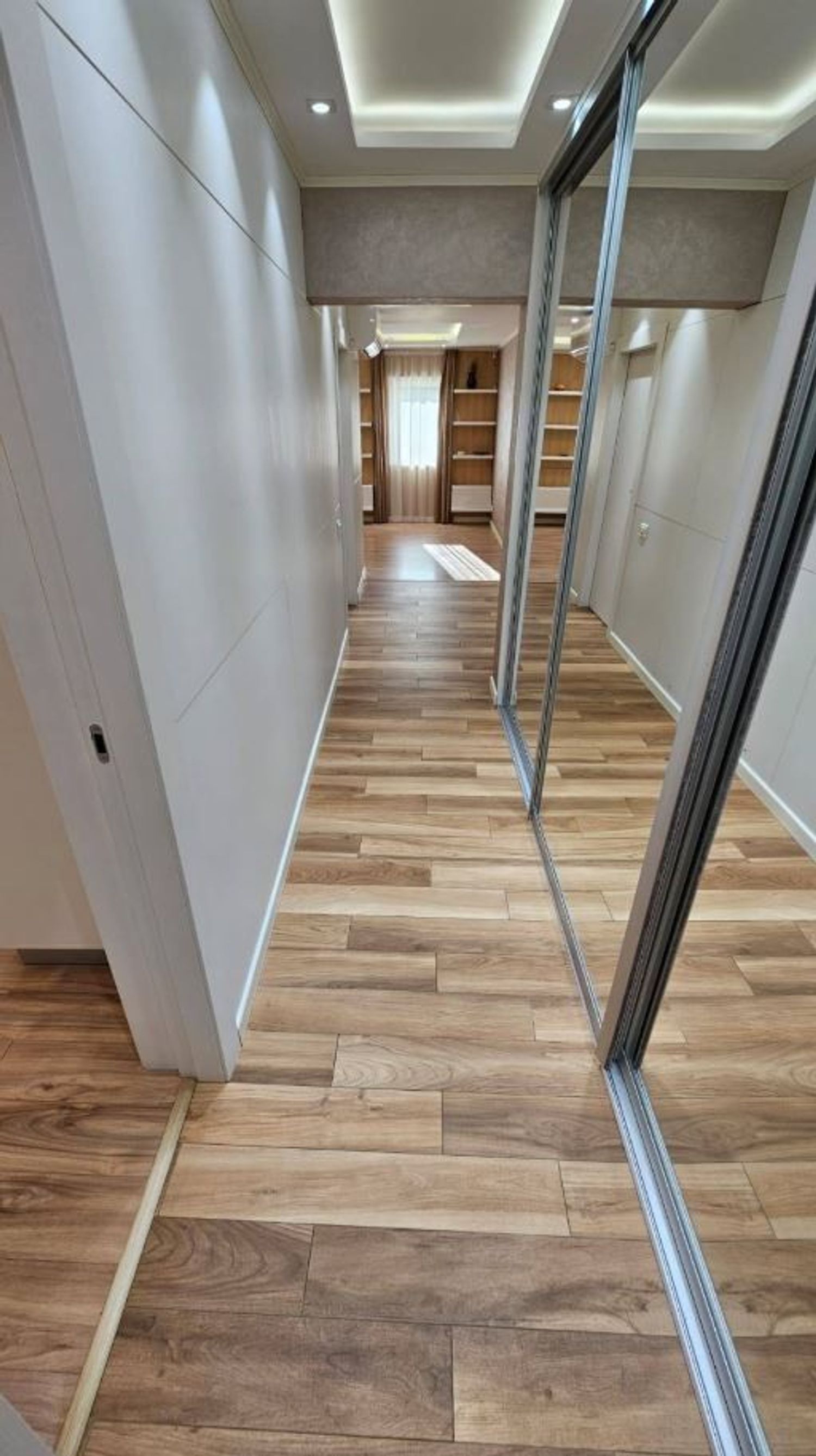 Piso en calle de Nàpols, 192 - Foto 4