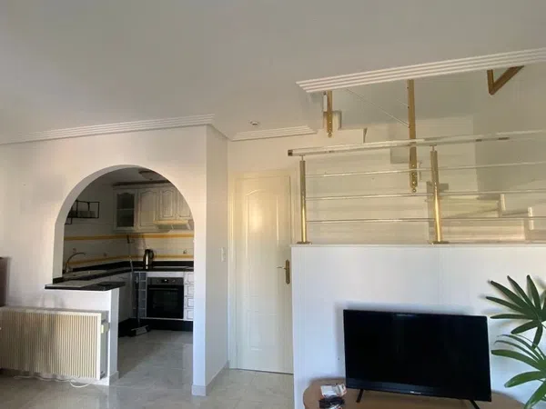 Chalet adosado en Avenida de la Mancha s/n - Foto 2