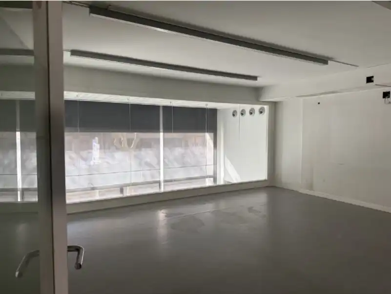 Local comercial en  Carrer del Marquès de Comillas - Foto 4
