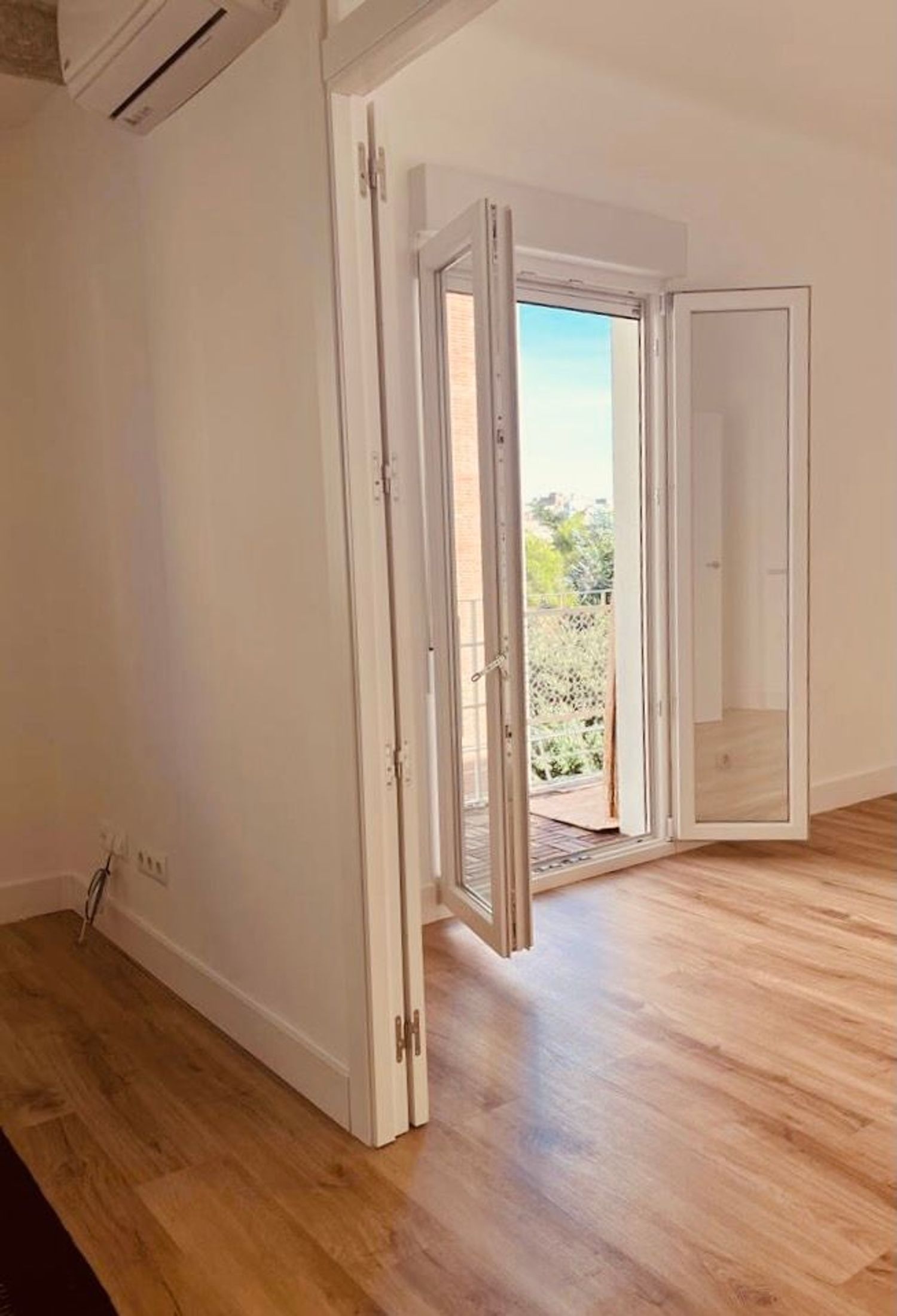 Piso en calle Virgen de Nuria, 17 - Foto 2