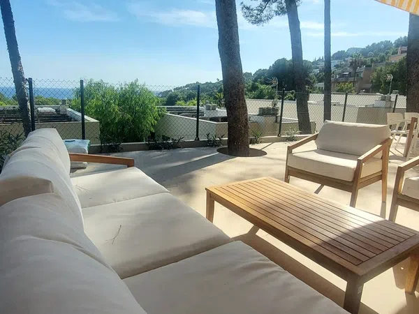 Piso en avenida de Bellamar, 8