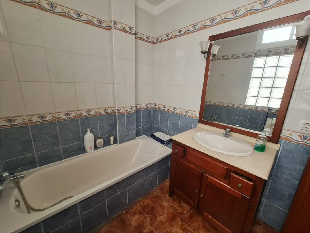 Casa adosada en  Calle Leonor Monteverde 11 - Foto 13