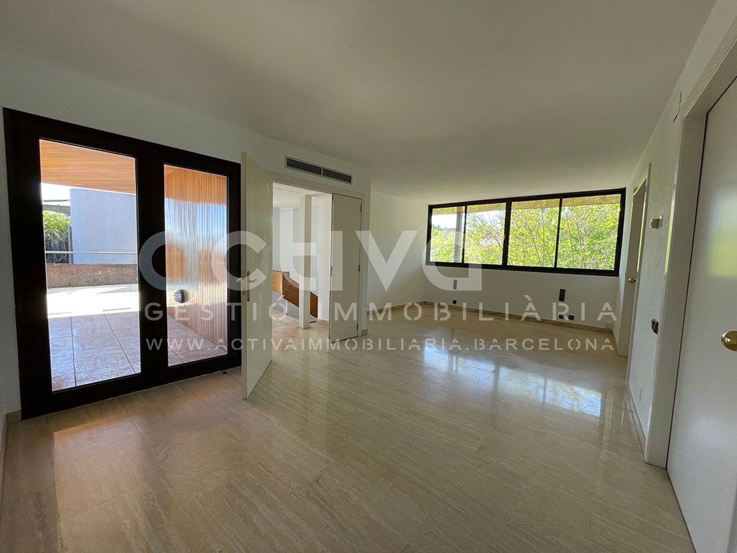 Chalet adosado en Calle dels Lleons - Foto 15