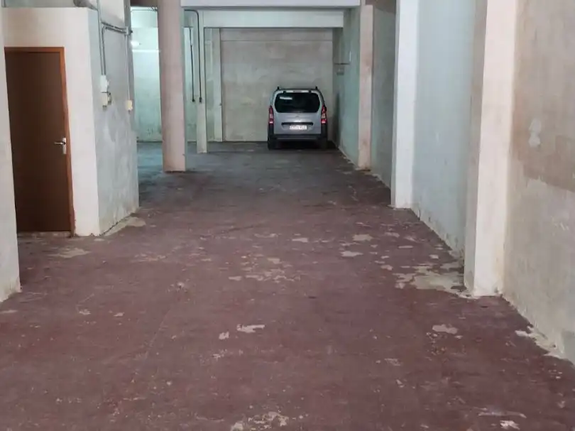 Local comercial en  Carrer del Doctor Fleming 15 - Foto 2
