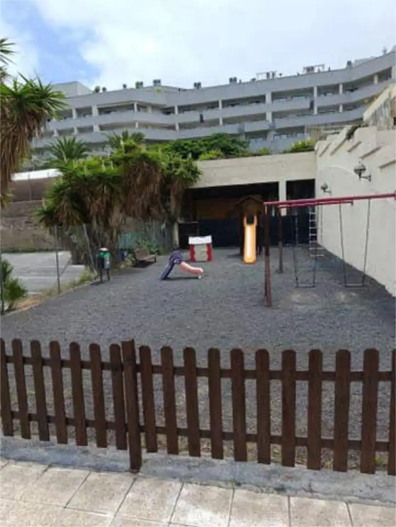 Piso en Playa Jardin - Foto 9