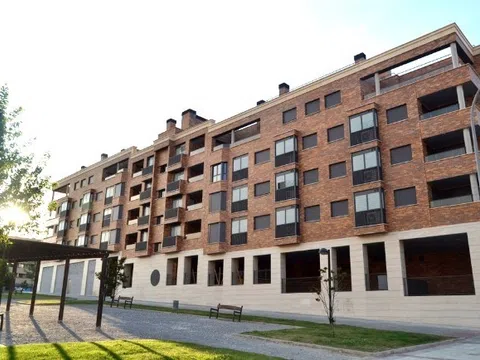 Piso en calle de la Fantasía, 8