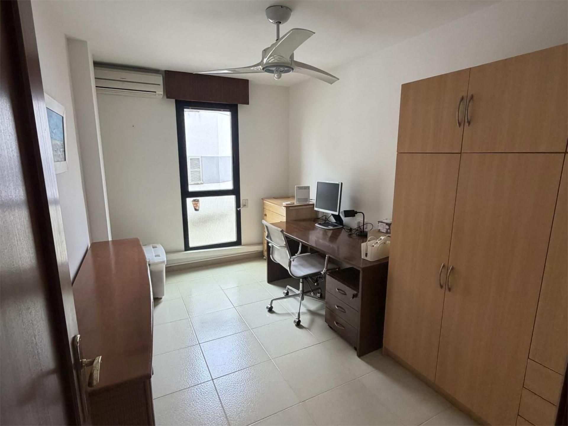 Piso en  Carrer de Francesc Martí i Móra 43 - Foto 8