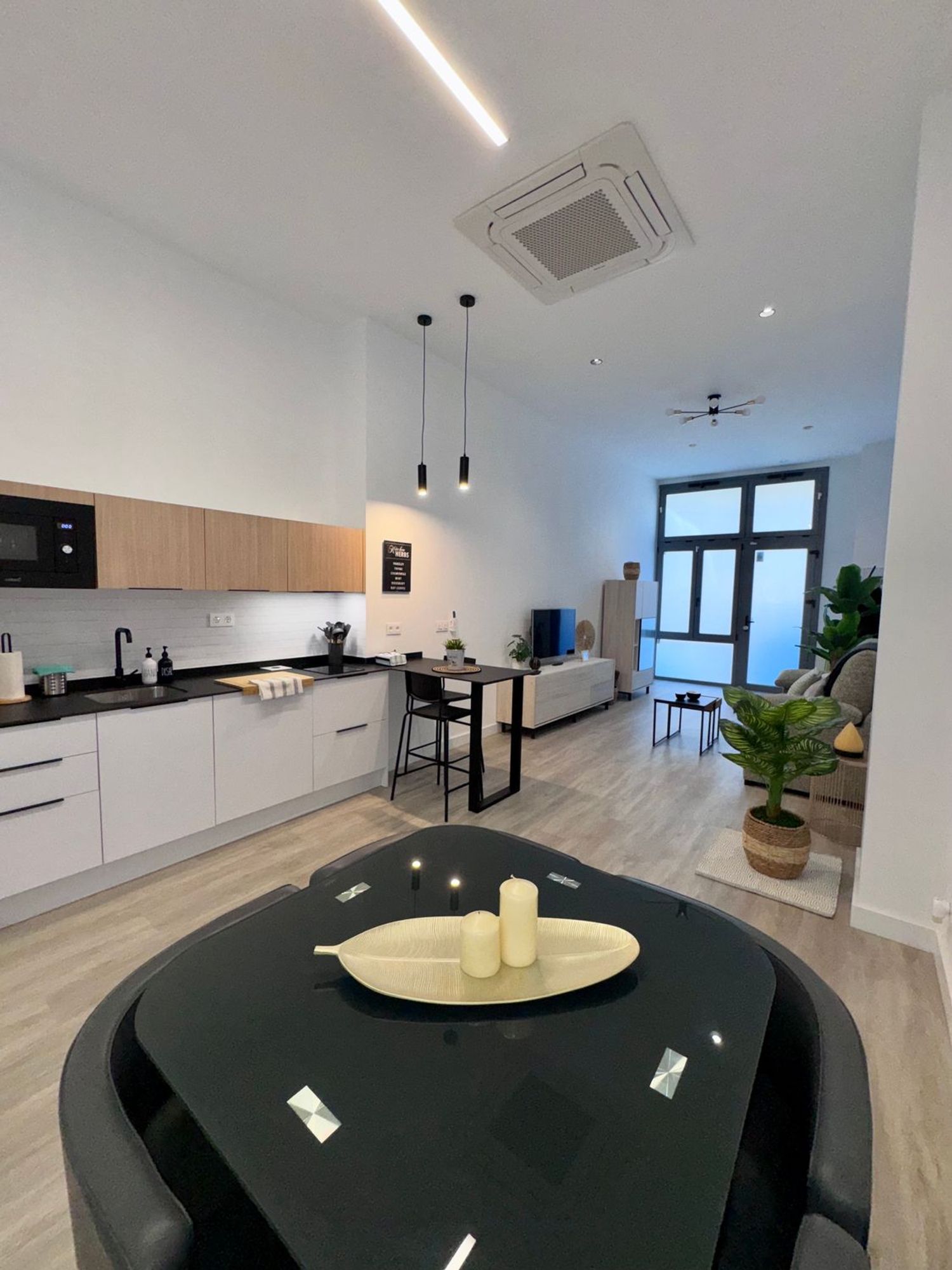 Estudio en calle Omar, 8 - Foto 5