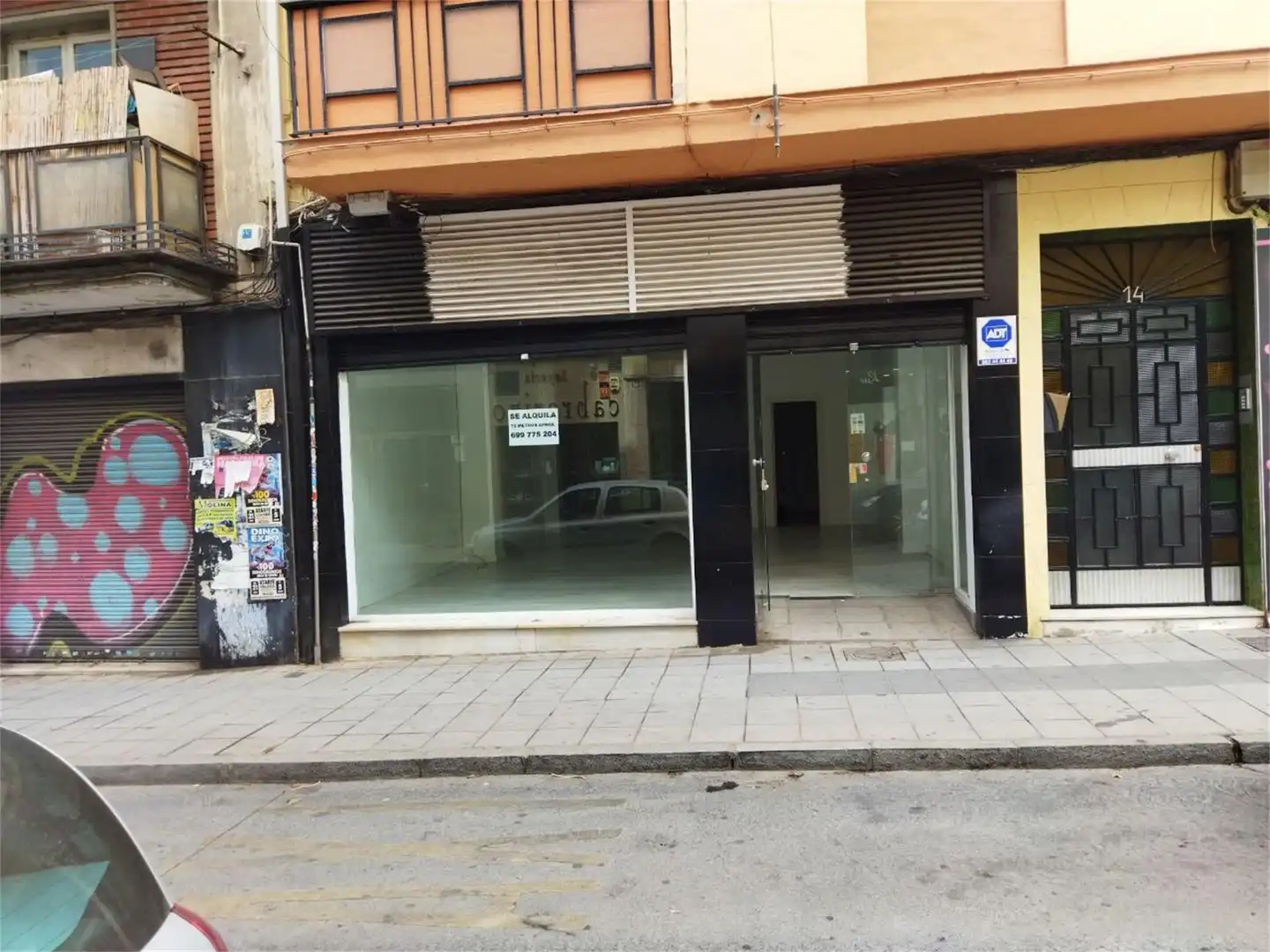 Planta baja en  Calle Sagrada Familia 14 - Foto 1