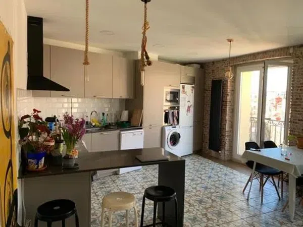 Piso en calle del Ave María, 25