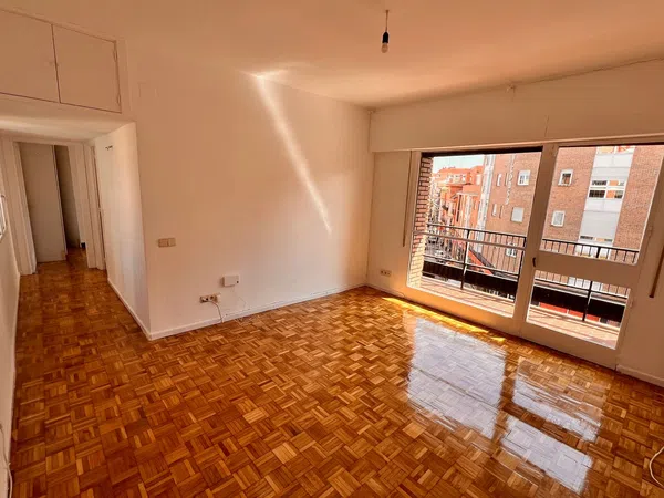 Piso en calle del General Ricardos, 79