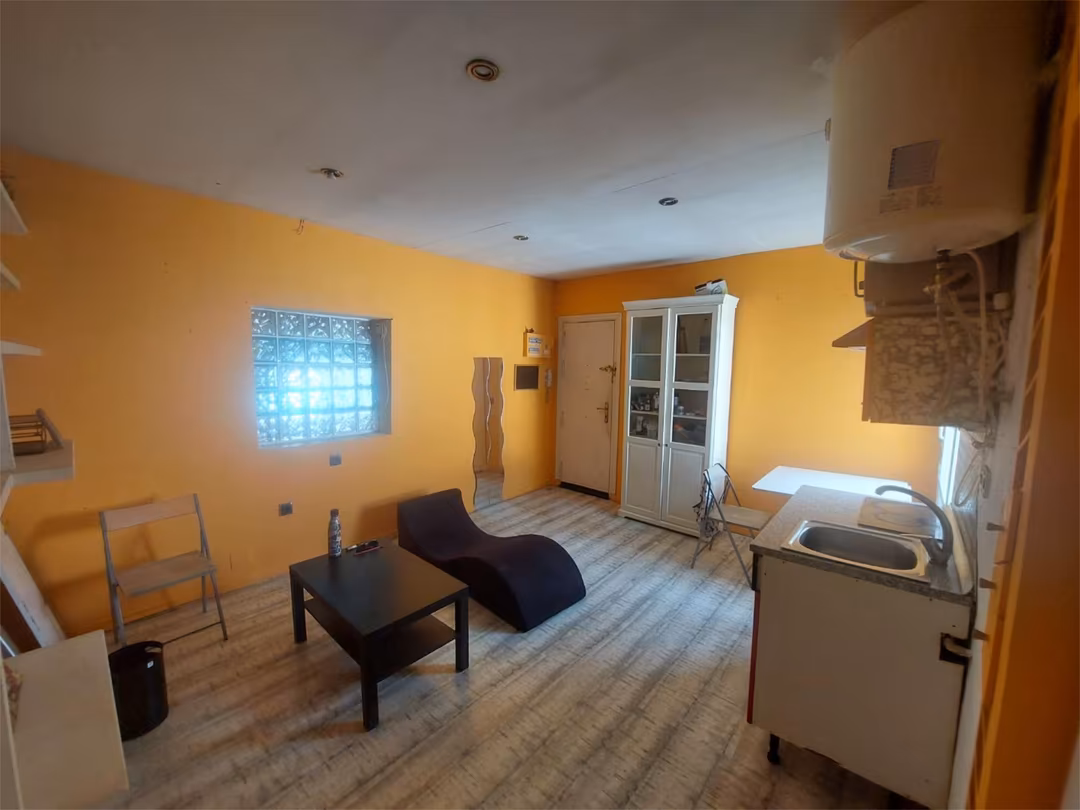 Apartamento en  Calle de la Industria 5 - Foto 2